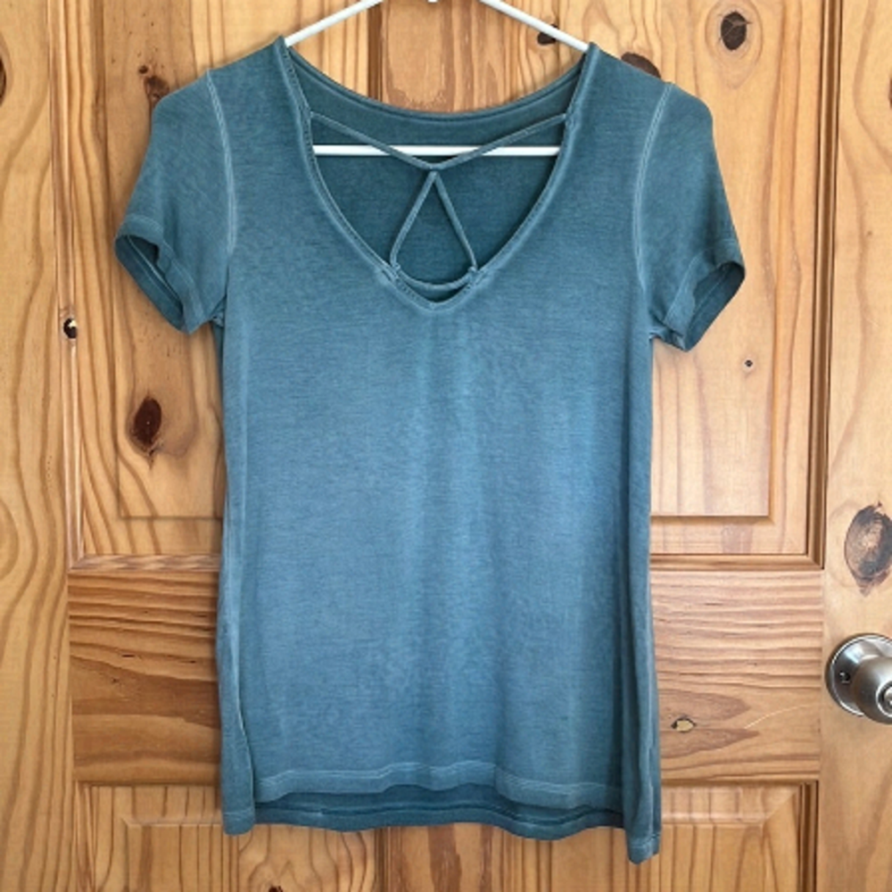 AMERICAN Eagle Outfitters Soft & Sexy Cutout Tee